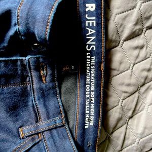 Reitmans The Signature Soft High Rise.